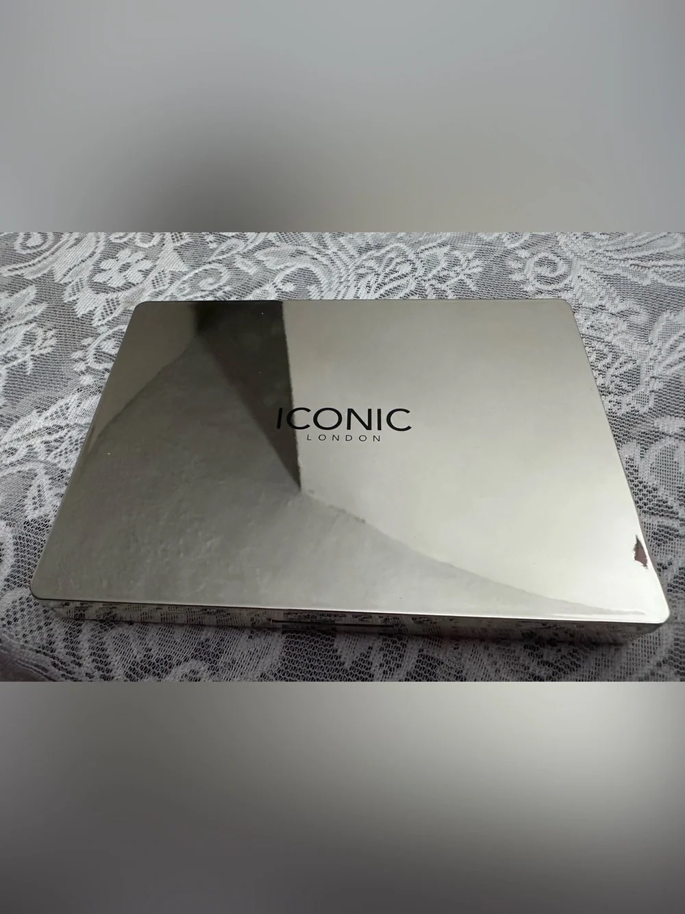 ICONIC London Multi-Use Cream Blush Bronzer & Highlight Palette NIB